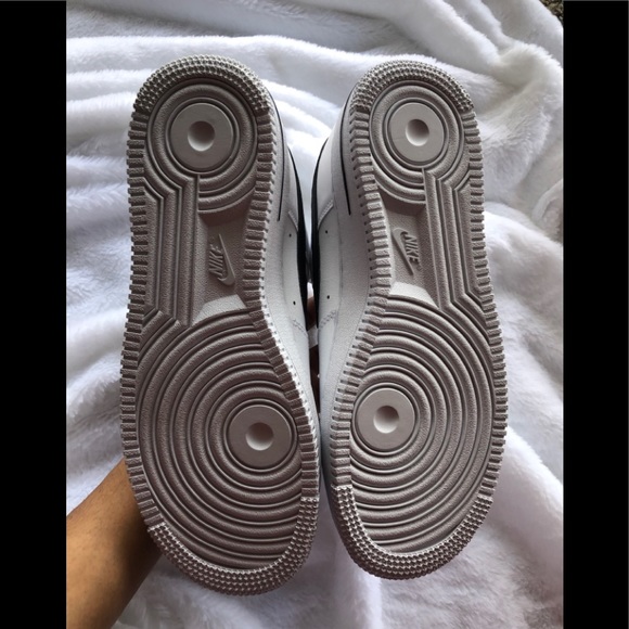 New low Top Nike•SOLD• - Picture 4 of 13